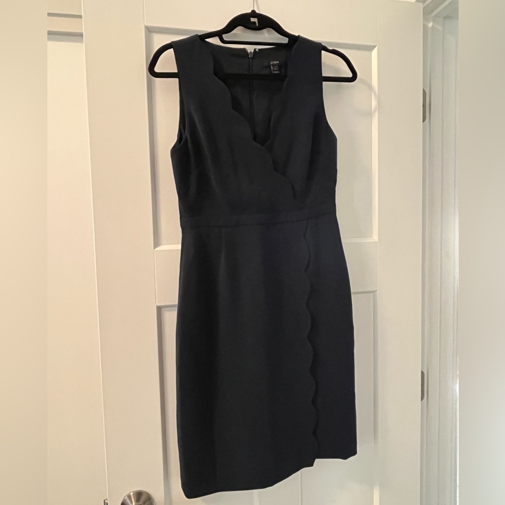 JCrew Sleeveless Faux Wrap Navy VNeck Scalloped Dress Sz 2